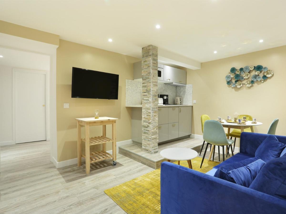 Rent A Room - Apartment St Honore Parijs Buitenkant foto